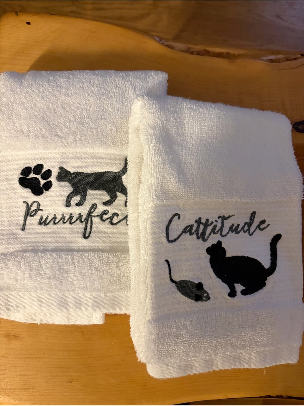 Unbranded White 'Cattitude' & 'Purrrfect' Cat Embroidered Hand Towels - Set of 2
